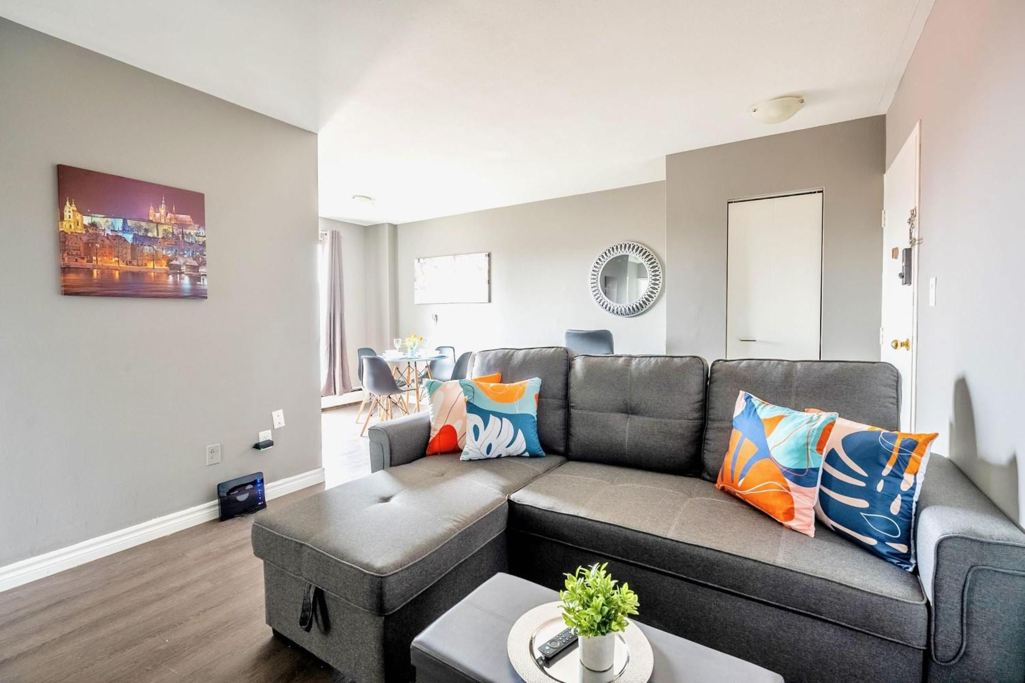 Newly Renovated 2Br Unit In Glenview West Apartment ฮามิลตัน ภายนอก รูปภาพ